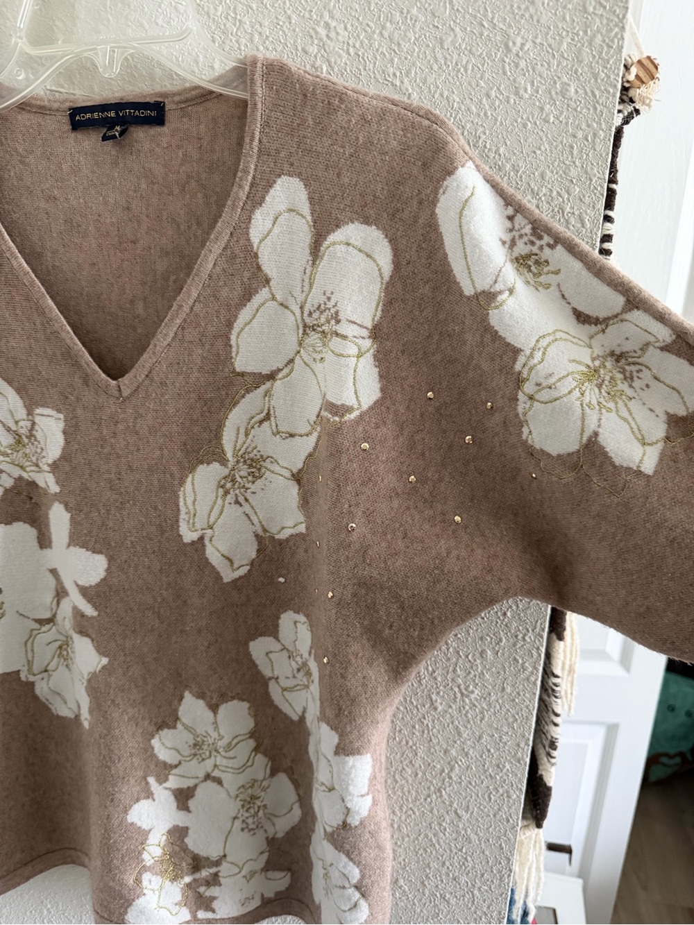Women's Floral V-Neck Sweater in Taupe by - Picture 4 of 8